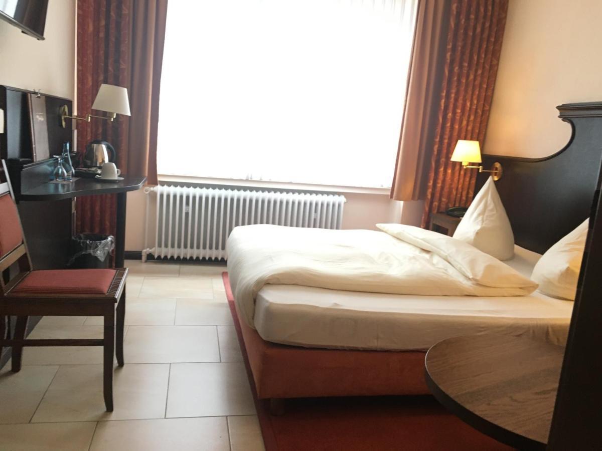 Altes Gasthaus Kuhr - Hotel & Restaurant Papenburg Eksteriør bilde